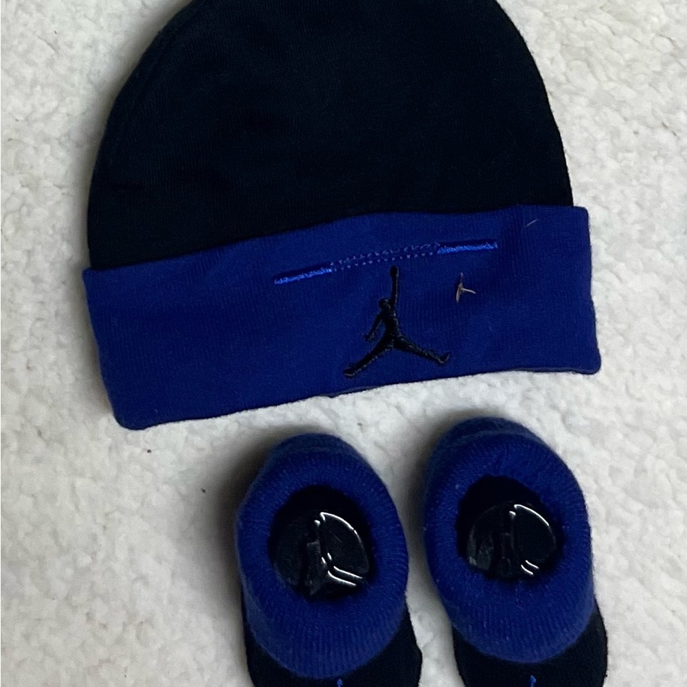 Air Jordan Black and Blue Baby Beanie and Booties Set size 0-6 months